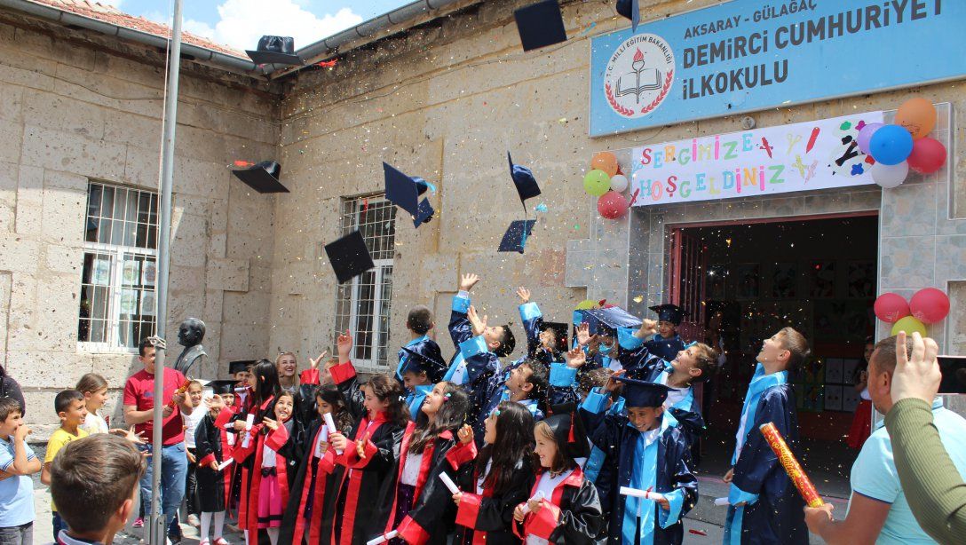 Demirci Cumhuriyet İlkokulu Mezuniyet Töreni ve Sergi Açılışı